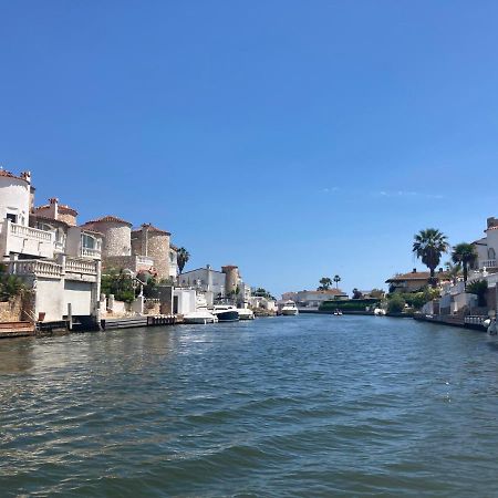 Charmante Maison Coeur De Ville 650M Plage Empuriabrava Eksteriør bilde
