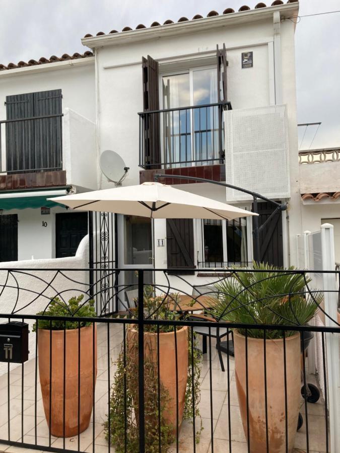 Charmante Maison Coeur De Ville 650M Plage Empuriabrava Eksteriør bilde